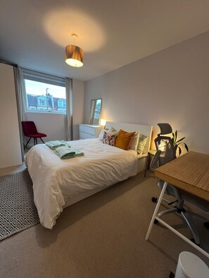 2 Schlafzimmer, Bügeleisen/Bügelbrett, WLAN, Bettwäsche