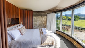 1 dormitori, planxa i posts de planxar, wifi i roba de llit