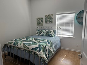 2 bedrooms, bed sheets