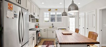 Sparkling & Joyful Charlottesville Cottage