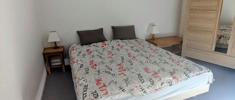 2 bedrooms