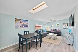 TV, video games, foosball, table tennis - Family-Friendly Retreat with Pool & Outdoor Lounge (Kemah Area)