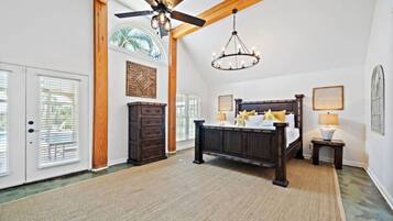 6 bedrooms, desk, iron/ironing board, travel crib