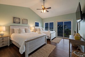 5 bedrooms, desk, iron/ironing board, travel cot - 3-Story Beach House with Amazing Ocean Views (Galveston)