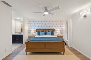 3 bedrooms, desk, iron/ironing board, travel cot - FIFA and Universal ready! 3 BR in the Rail District, family friendly, walkable! (Frisco)