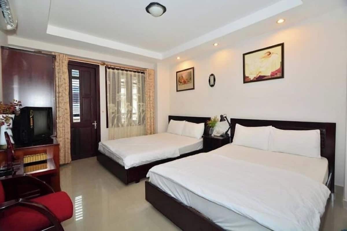 Habitación Deluxe con 1 cama doble o 2 individuales | Cortinas opacas y tabla de planchar con plancha