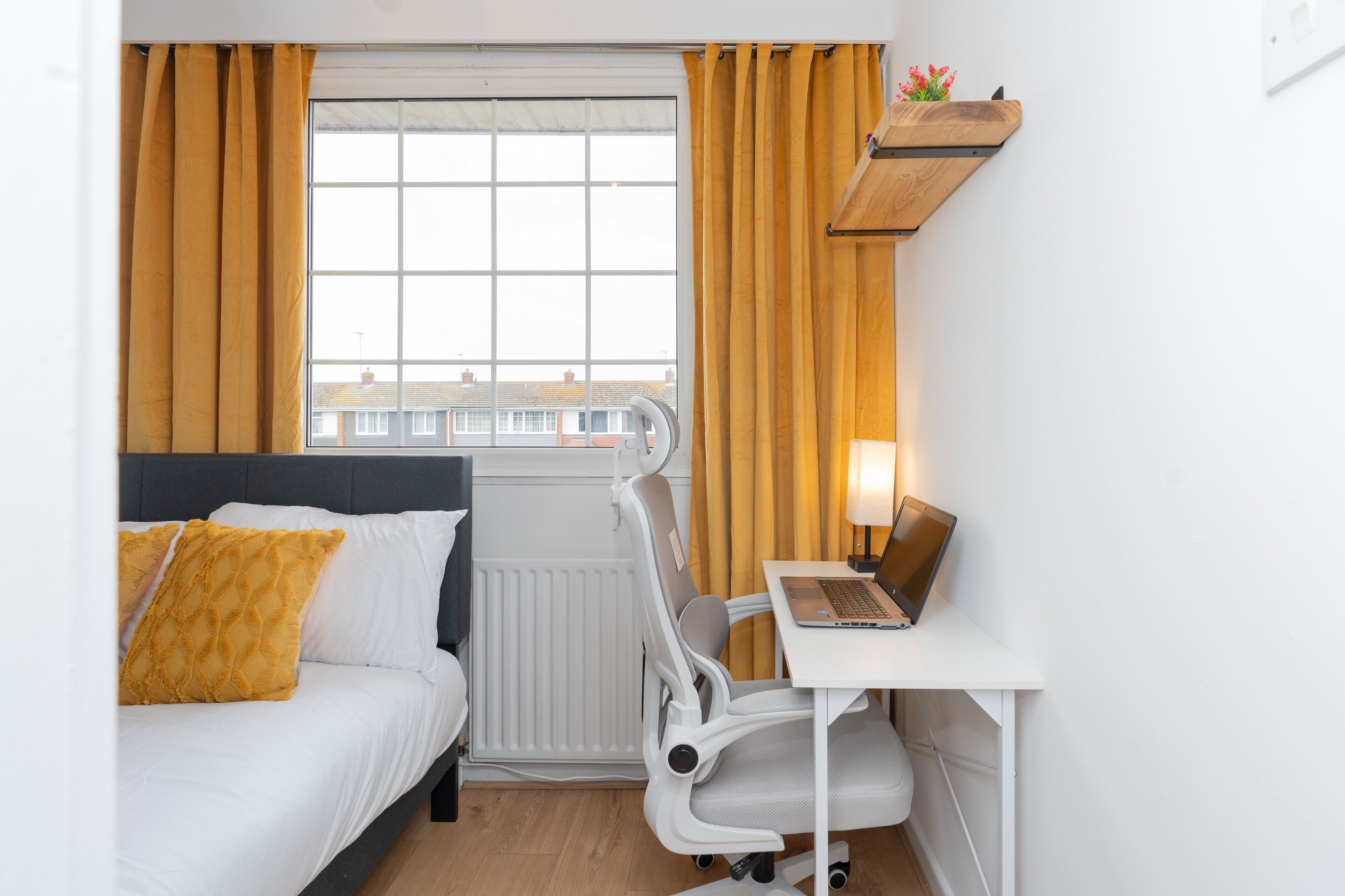 4 Schlafzimmer, Bügeleisen/Bügelbrett, kostenloses WLAN, Bettwäsche