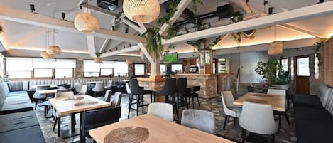 Bar (en la propiedad)