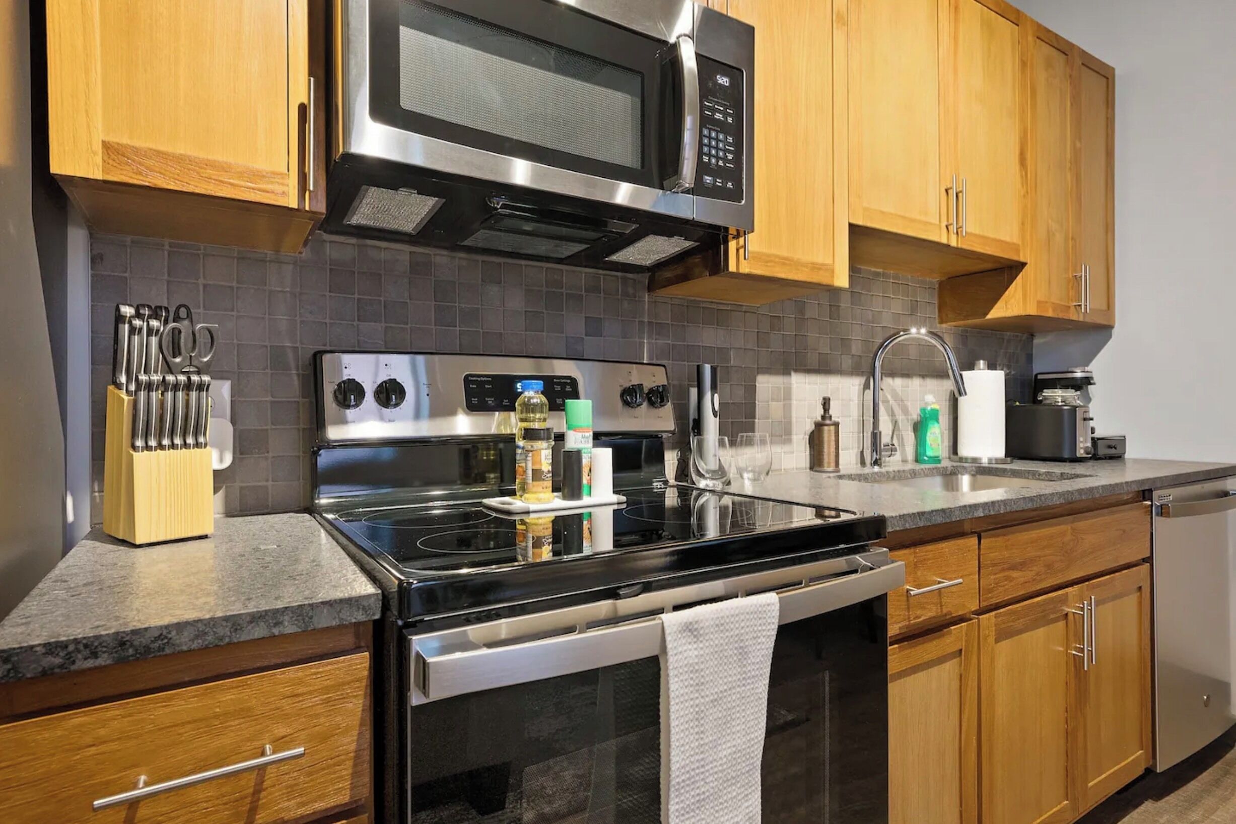 Microwave, oven, stovetop, dishwasher