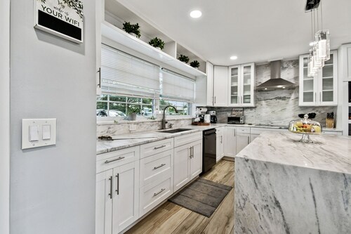 Charming 2-Bedroom Home in the Heart of St. Petersburg