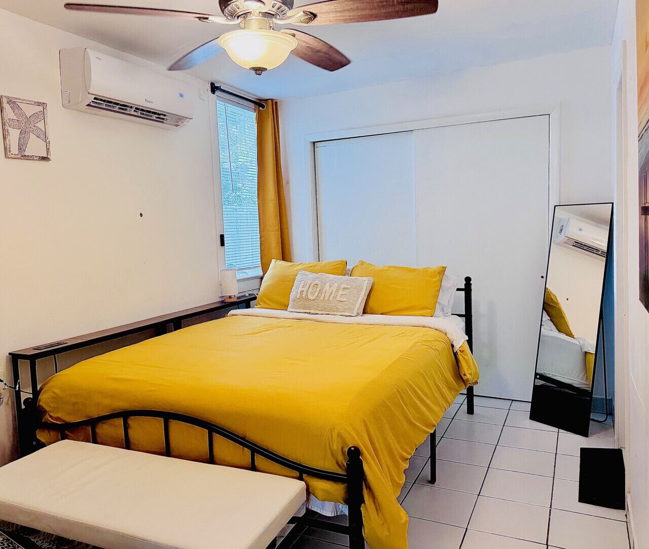 1 habitación, tabla de planchar con plancha, wifi y ropa de cama 