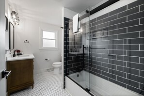 Towels, soap, shampoo, toilet paper