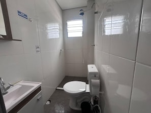 Studio 01 | Bathroom