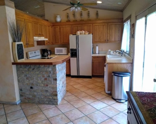 Charming Cottage in Plantation