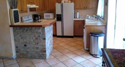 Charming Cottage in Plantation