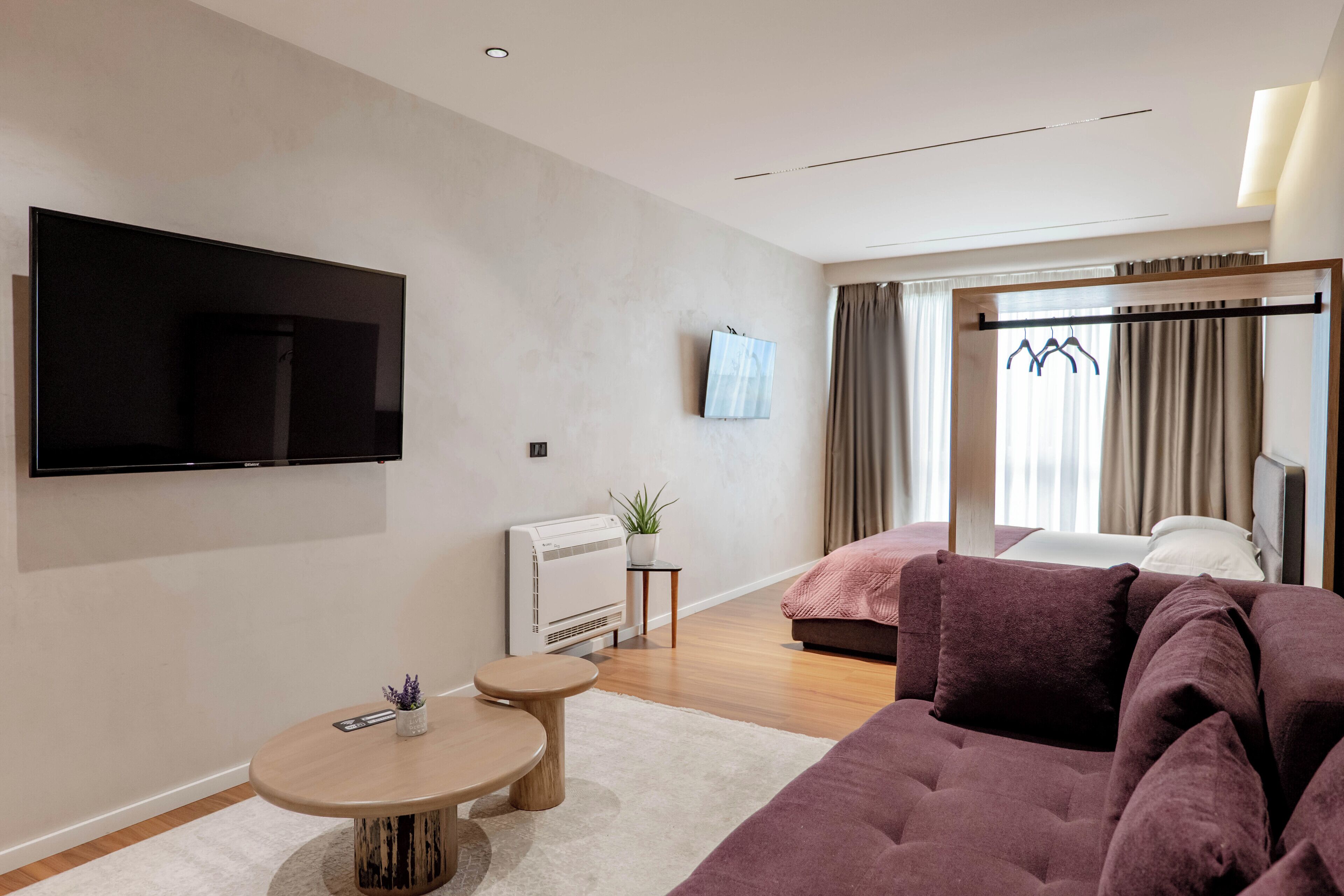 40-cm Smart TV with digital channels