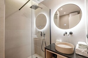 Junior Suite | Bathroom - Agate Hotel Tirana (Tirana)