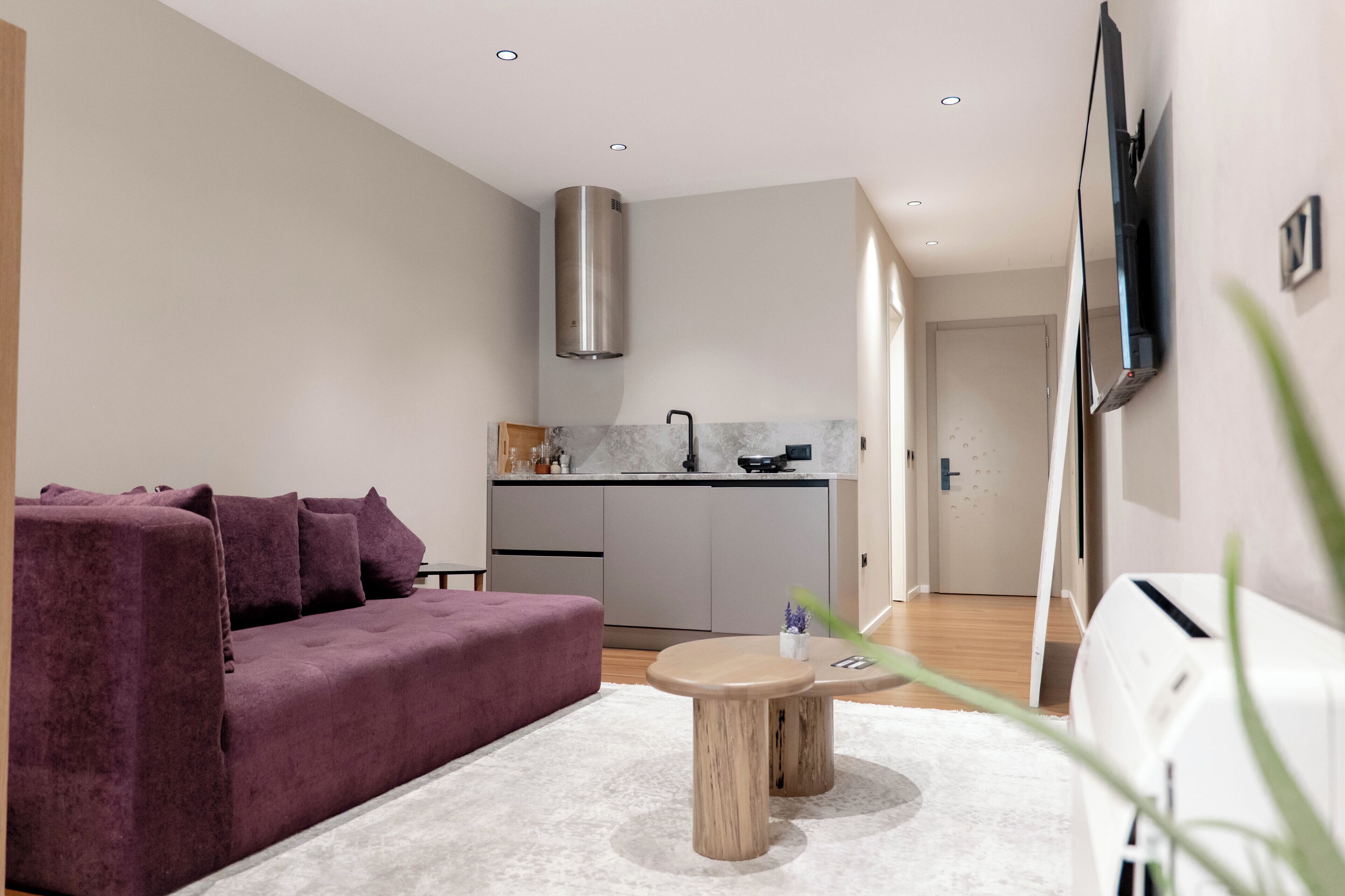 Junior Suite | Living area | 40-cm Smart TV with digital channels