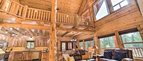 Smart TV, chimenea y tenis de mesa