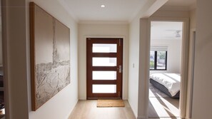 4 室のベッドルーム、WiFi、ベッドシーツ