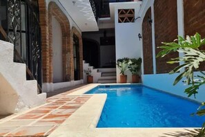 Utomhuspool