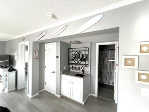 Unclassified image, 5 of 16, button