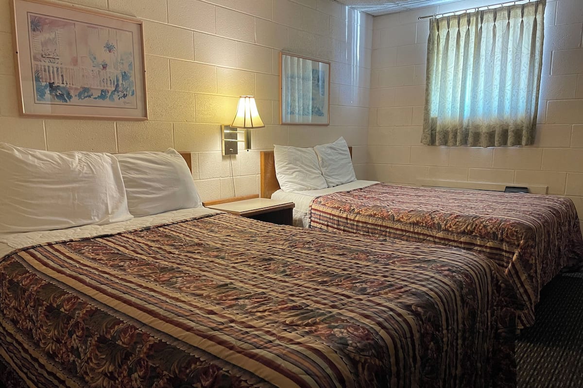 Desk, iron/ironing board, free WiFi, bed sheets