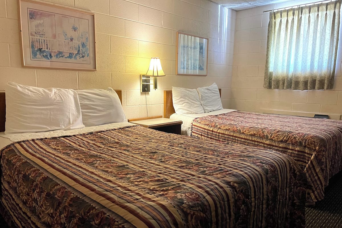 Desk, iron/ironing board, free WiFi, bed sheets