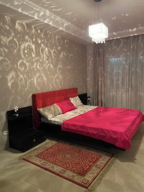 3 bedrooms, iron/ironing board, Internet, bed sheets