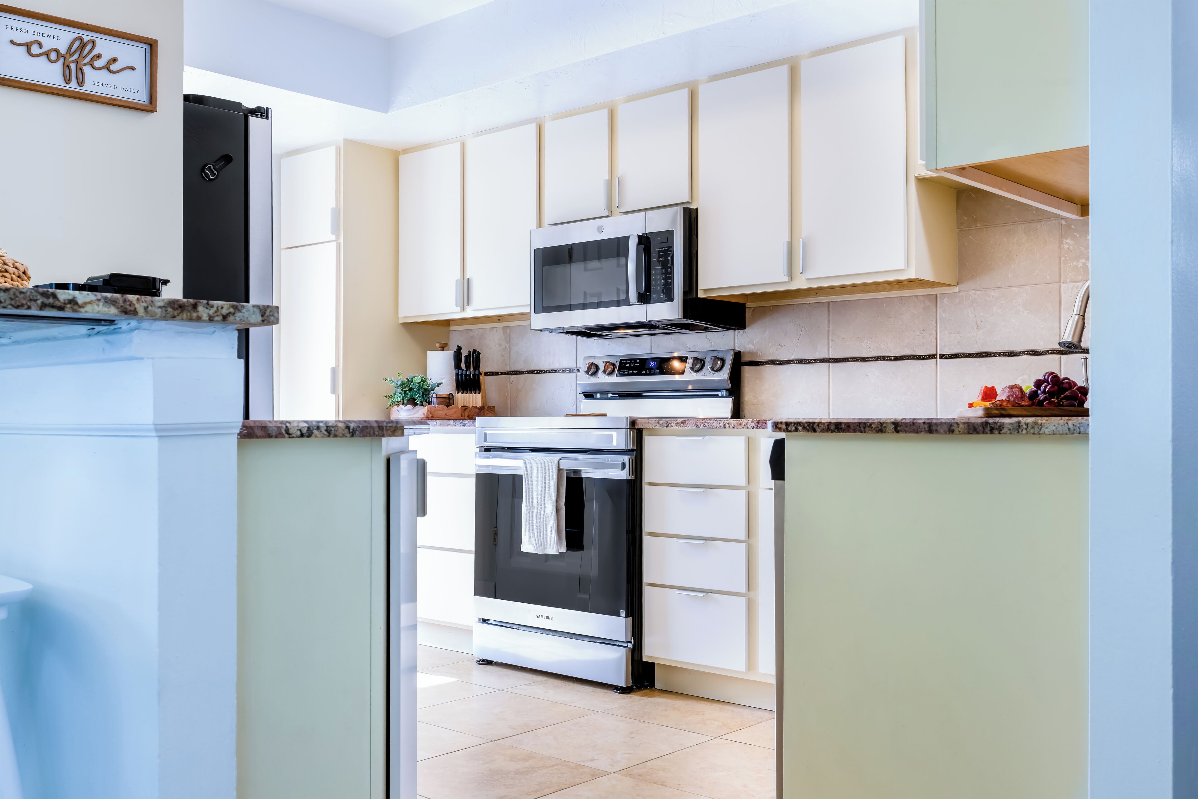 Fridge, microwave, dishwasher, coffee/tea maker