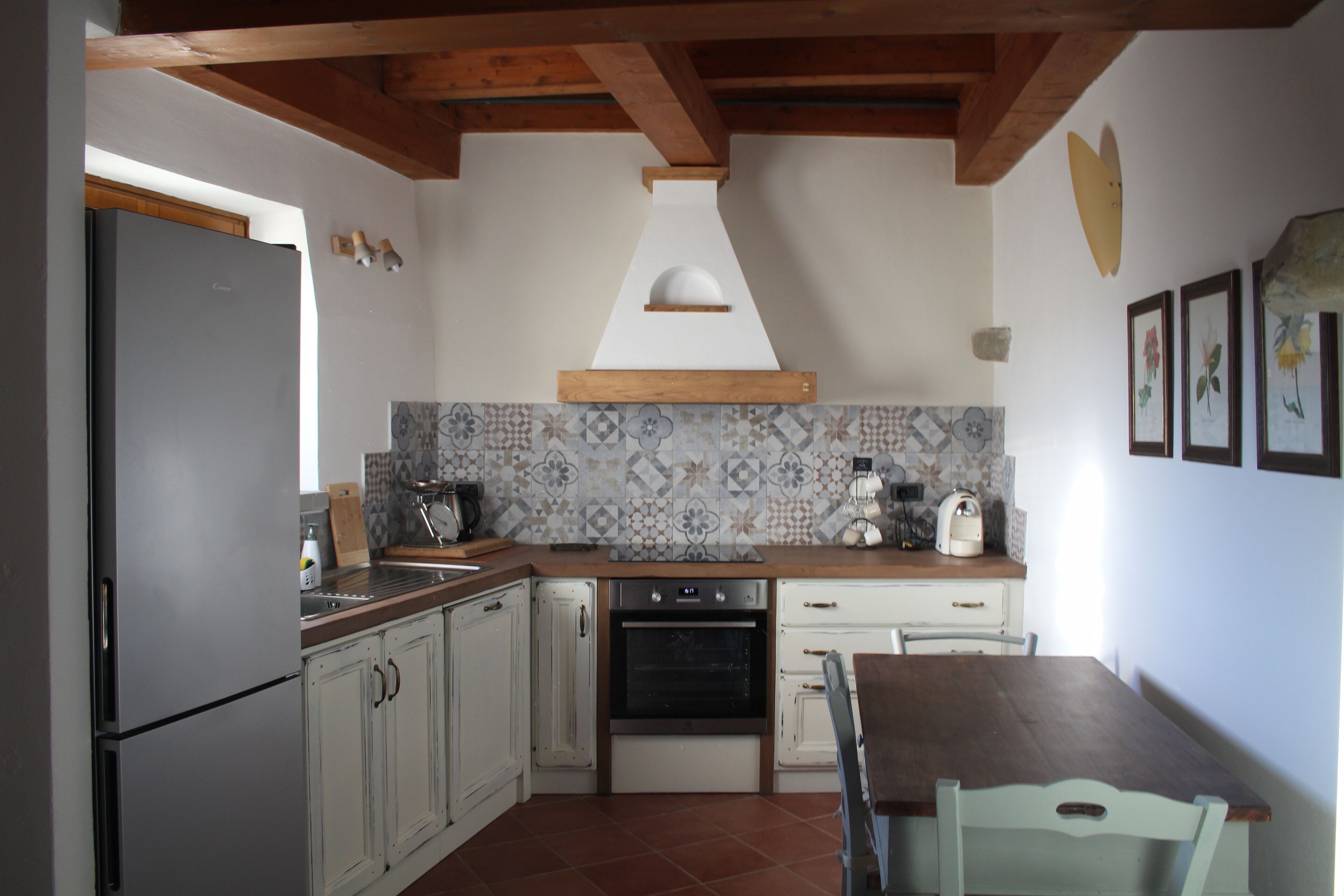 Mikrowelle, Ofen, Herdplatte, Geschirrspüler