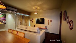 Living area - Pure Amazon Apartment (Belém)