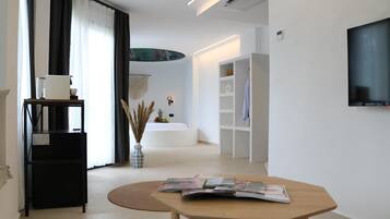 Suite, Balcony, River View | Iron/ironing board, free WiFi