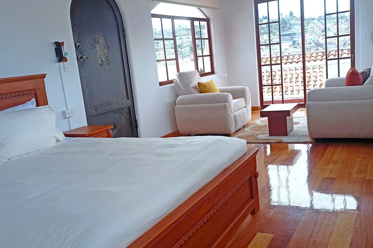 Deluxe Suite | Free WiFi