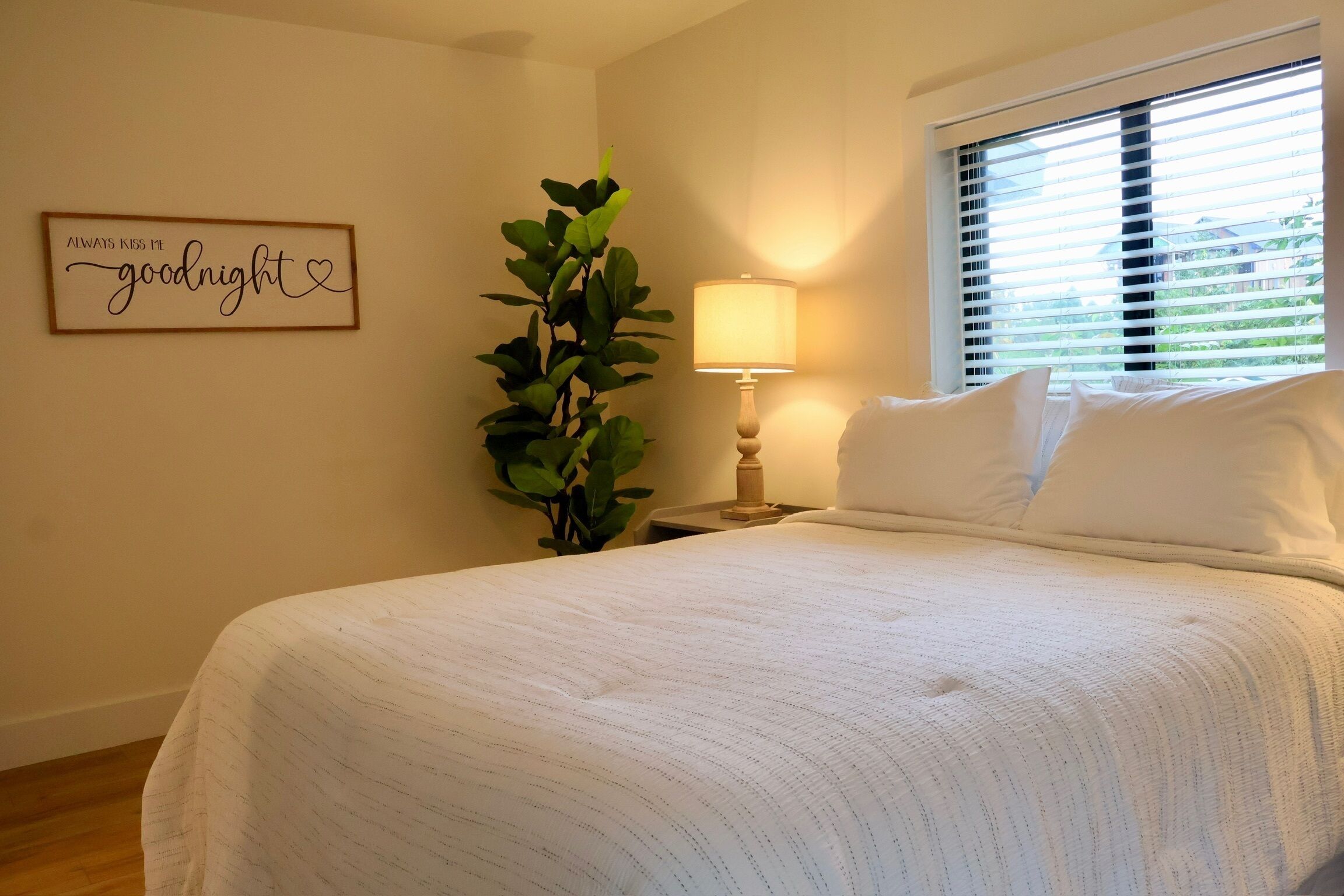 5 bedrooms, Internet, bed sheets