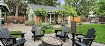 Main Street Retreat, 2 Bdrm, 2 Bath Home, Firepit!