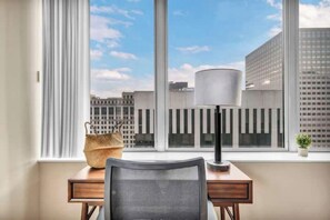 Interior - Luxury High-Rise • 18th Floor Condo • FREE Parking (Cleveland)