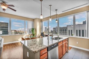 Interior - Luxury High-Rise • 18th Floor Condo • FREE Parking (Cleveland)