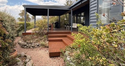 Kalkite Cottage - Perfect Family Retreat in the quiet village of Kalkite relax looki