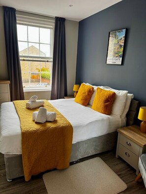 2 habitaciones, tabla de planchar con plancha y wifi gratis 