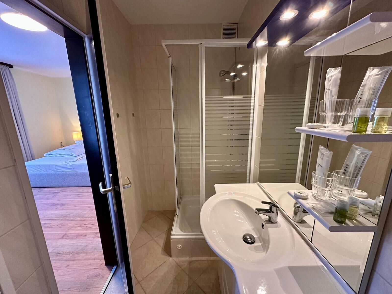 Comfort-Doppelzimmer, Balkon | Badezimmer