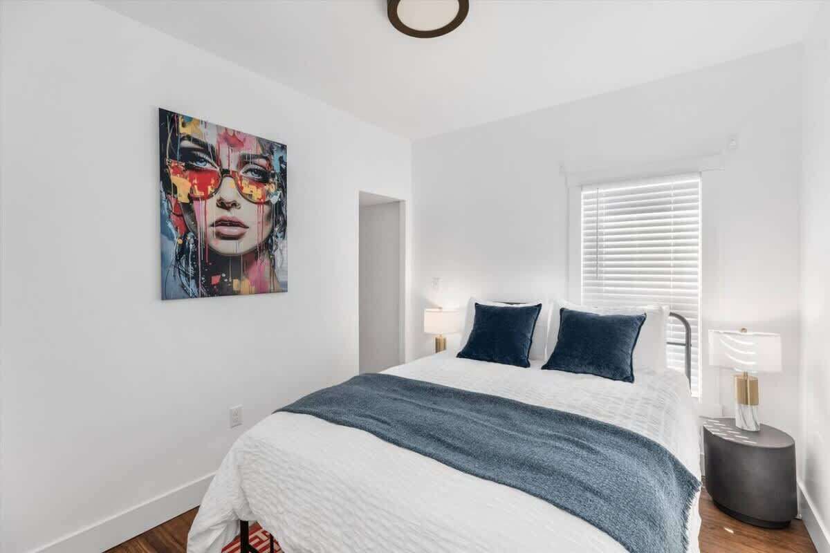 5 bedrooms, iron/ironing board, travel crib, WiFi