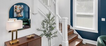 10 Min Dwtn - 8 Beds, incl. 3 King Size -Sleeps 14