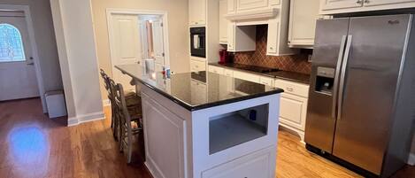 Ofen, Herdplatte, Geschirrspüler