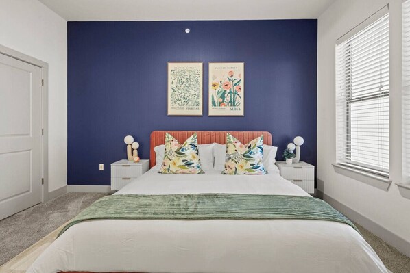 デスク、アイロン / アイロン台、旅行用ベビーベッド、WiFi