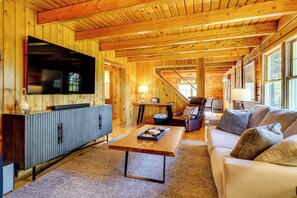 TV, fireplace, books, stereo