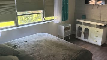 Ferros/tábuas de passar roupa, Wi-Fi, roupa de cama