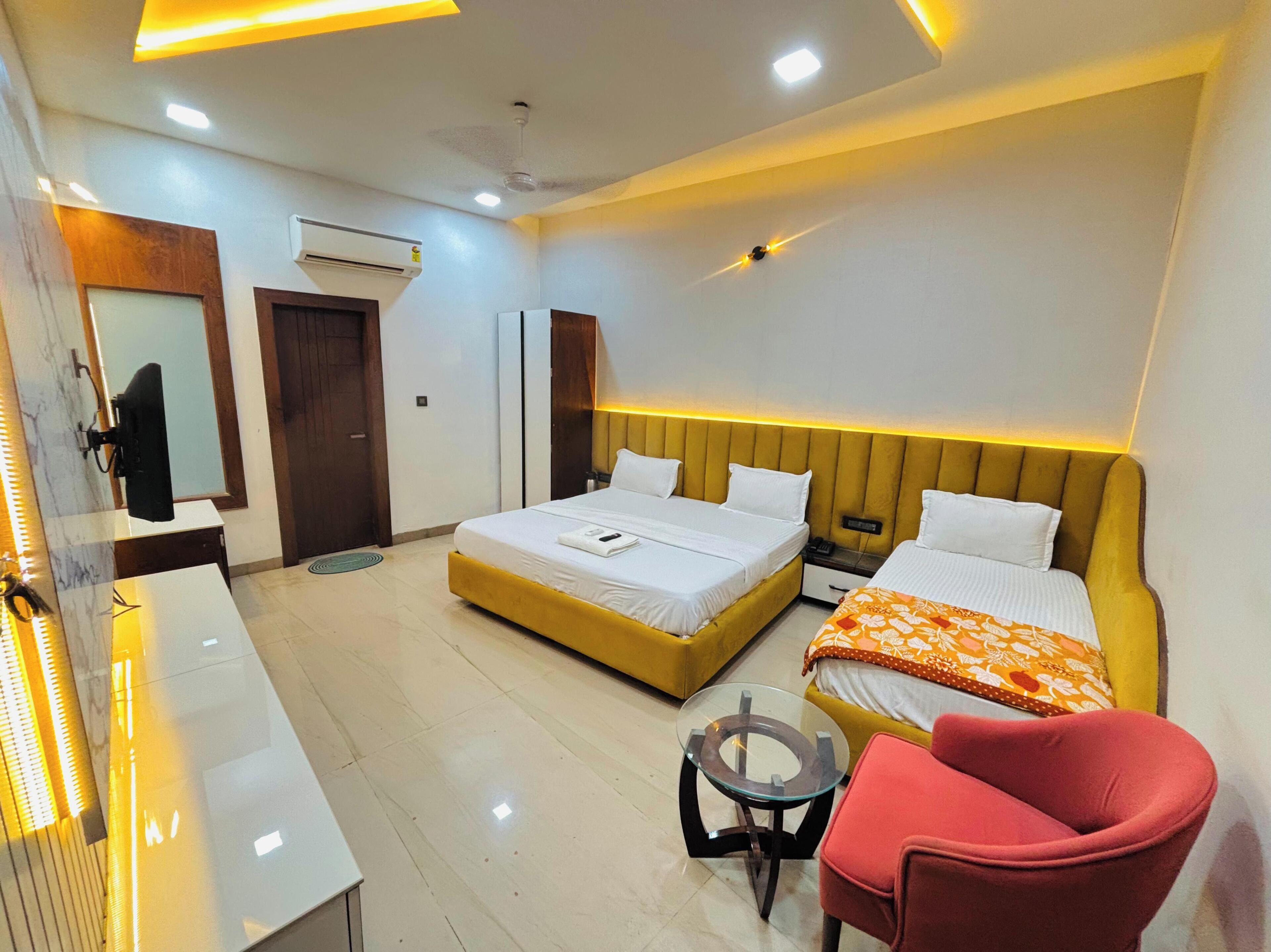 Free WiFi, bed sheets