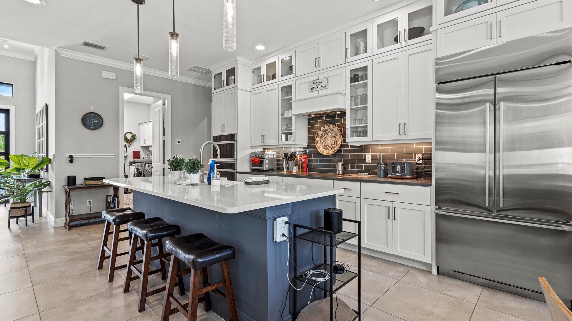 Nhà, nhiều giường, có thể sử dụng hồ bơi, quang cảnh hồ bơi (Love Shack) | Bếp riêng | Dụng cụ pha cà phê/trà 