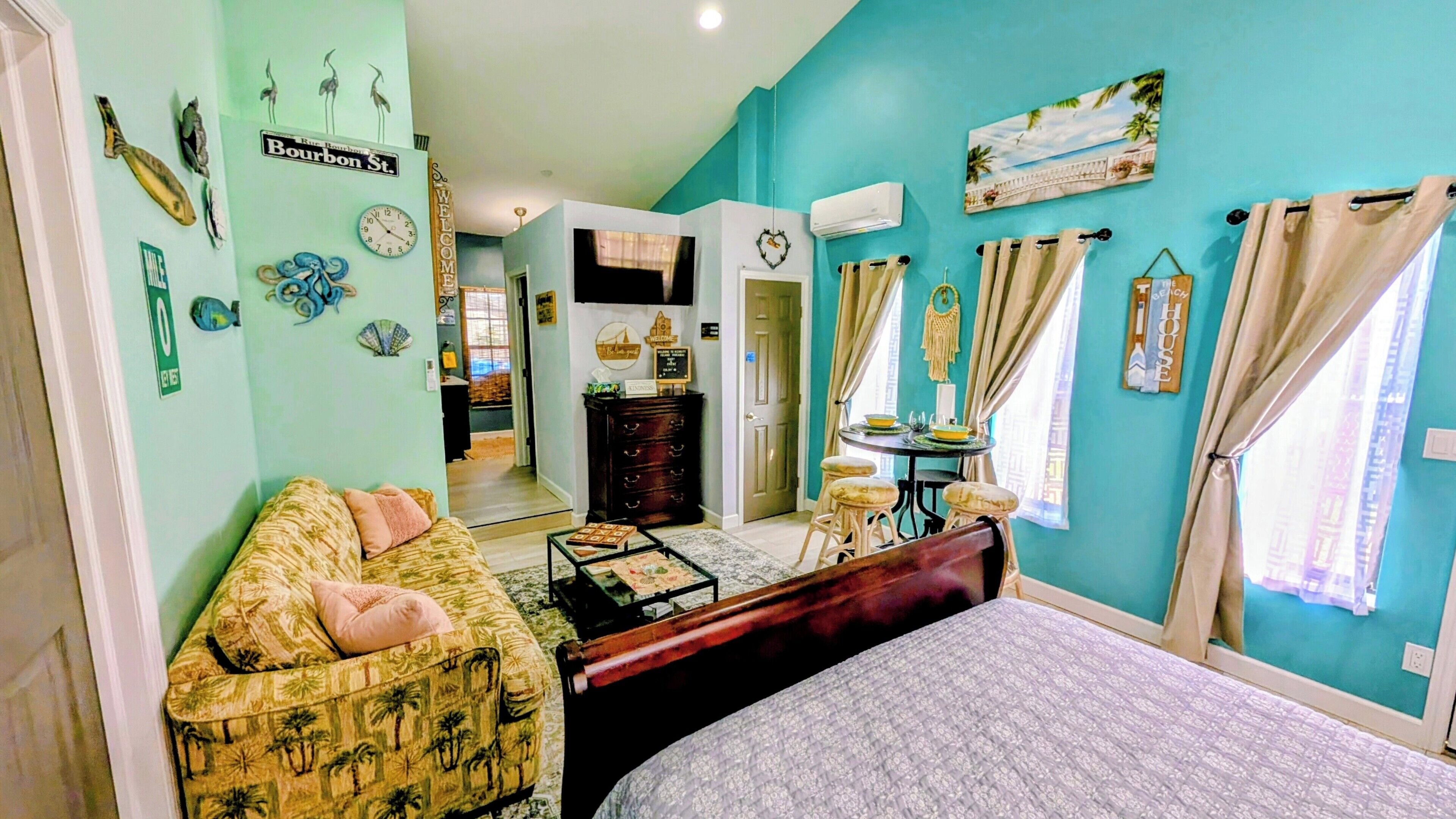 1 chambre, fer et planche à repasser, Wi-Fi gratuit, draps fournis